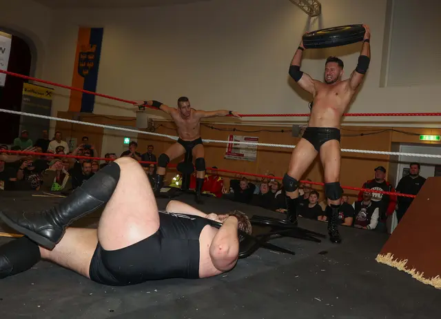 "Team Turbulence" beendete die PWÖ Karriere der Fanlieblinge "Gulyas Bros." | Foto: Alex Singer