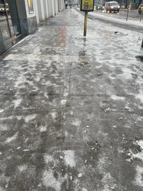 Glatteis in der Linke Wienzeile. | Foto: MeinBezirk