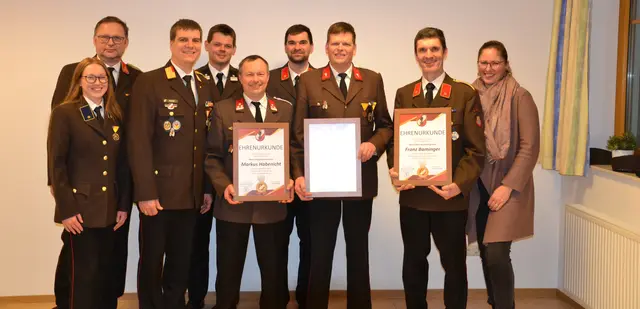 Jasmin Stöger, Andreas Kaindl, Christian Frank, Elias Zeiner, Markus Habenicht, Stefan Jungwirth, Christoph Habenicht, Frank Baminger und Bgm. Gabriele Kernstock. | Foto: Feuerwehr Groß Burgstall