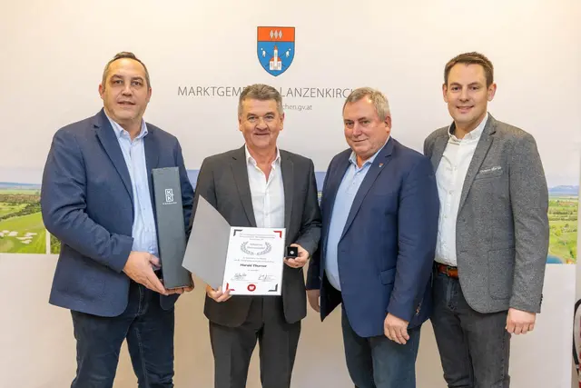 GGR Markus Kitzmüller-Schütz, Harald Thurner, Bürgermeister Bernhard Karnthaler, WKO-Bezirksobmann Christian Oberger  | Foto: Marktgemeinde Lanzenkirchen