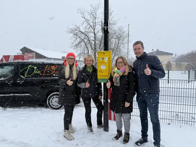 V.l.n.r Christina Gattermaier-Humer (Obfrau der Clean4tler OÖ), Monika Schubert (Inhaberin der Blume), Bianca Scharnböck (Umweltstadträtin der Stadt Schärding) und Thomas Schererbauer (Beirat der Clean4tler OÖ)