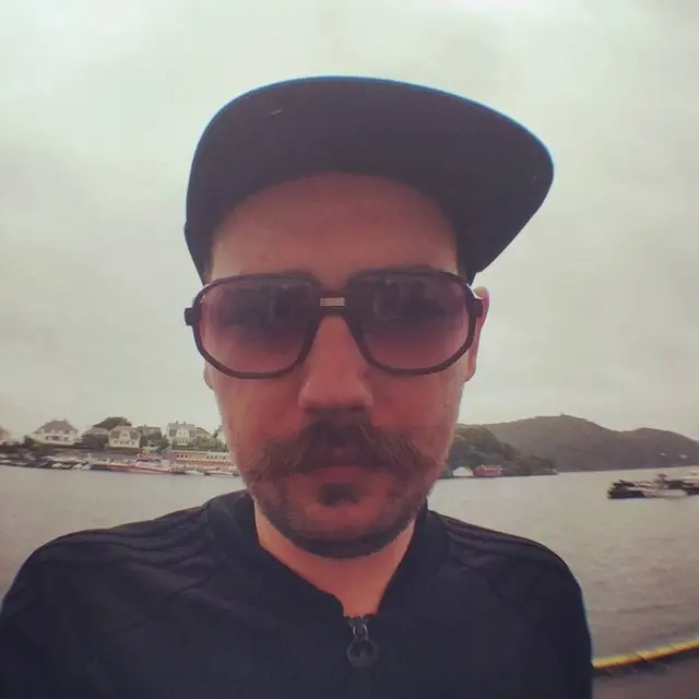 Sebastian Negulescu ist DJ, Produzent und arbeitet im Ankersaal, wo auch das Album entstand. | Foto: Negulescu