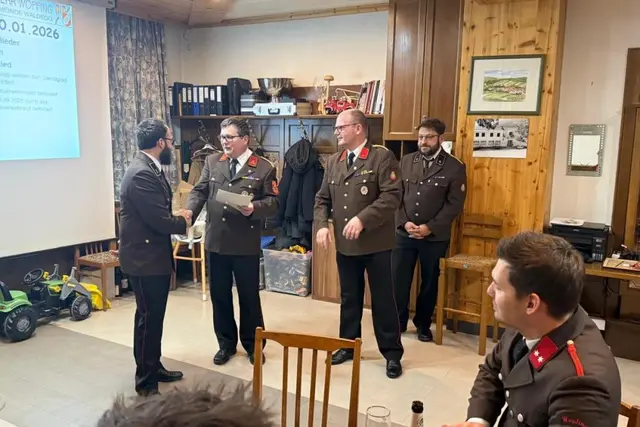 Es wurden auch neue Dienstgrade verliehen. | Foto: FF Wopfing