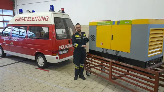Feuerwehrsprecher Philipp Pflügl: "Blackouts sind jederzeit möglich, weshalb jeder Einzelne gut vorbereitet sein sollte." | Foto: Alfred Dorner