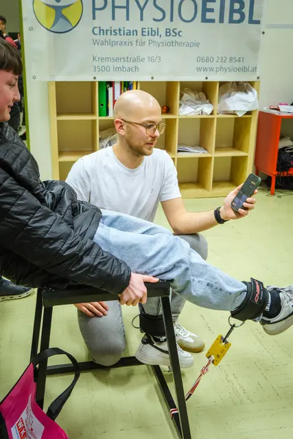 Physiotherapie macht Schule. | Foto: Andreas Hellerschmid