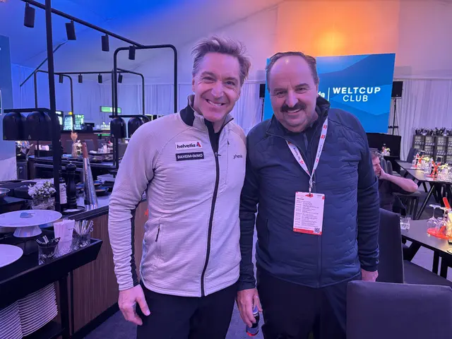 Skilegende Hans Knauß mit Starkoch Johann Lafer (rechts). | Foto: Emanuel Hasenauer