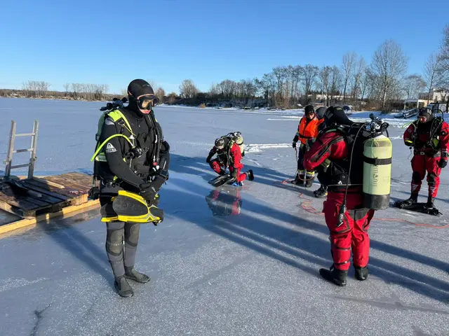 Mehrere Varianten wurden ausprobiert, um unterschiedliche Einsatzsituationen simulieren zu können. | Foto: FF Tillmitsch