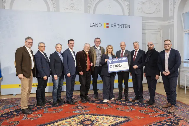 Adi Kulterer, Heinz Koch (STW), Alexander Tarzi (Kelag),  Landtagsabgeordneter/Bgm. Hüttenberg Josef Ofner, Richi Di Bernado, Wolfgang König, Sonja Kleindienst, Wolfgang Mandl (Volksbank Kärnten), Landeshauptmann Peter Kaiser, Otto Scheiflinger und Michael Riegler (Donau Versicherung) | Foto: LPD/Peter Just