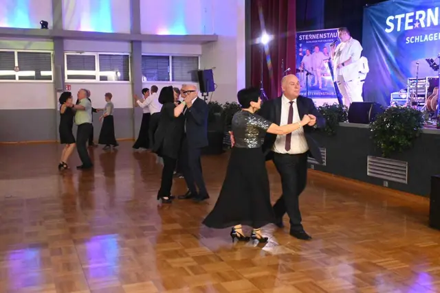 Die Stimmung war hervorragend und reichte vom eleganten Walzer im Saal bis hin zur ausgelassenen Party in der Disco bis in die frühen Morgenstunden. | Foto: FF Leoben-Stadt