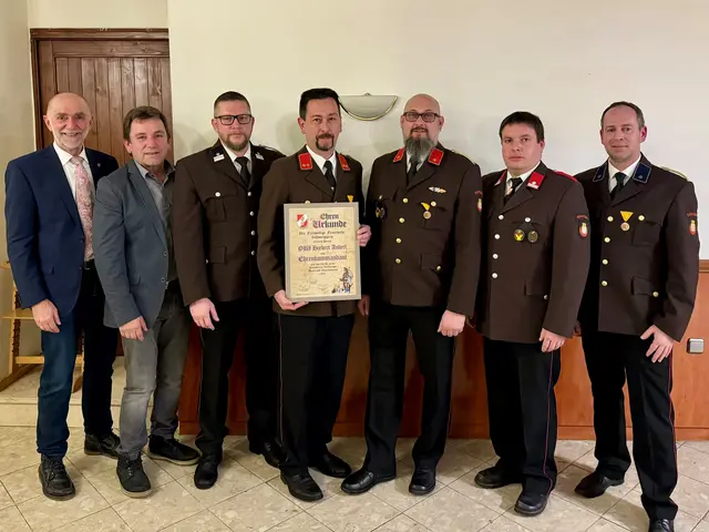 Bürgermeister Josef Schaden, Geschäftsführender Gemeinderat Gerhard Grünbeck, Michael Polzer, Herbert Anderl, Martin Fandl, Alexander Schröfl, Helmut Krendl (v.l.) | Foto: Marktgemeinde Schweiggers