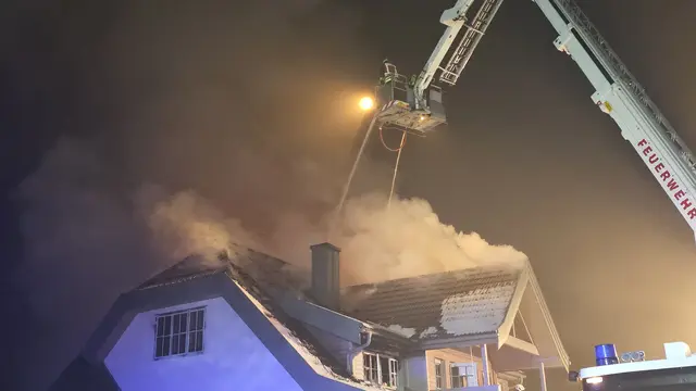 Mehrere Feuerwehren im stundenlangen Löscheinsatz | Foto: DOKU-NÖ