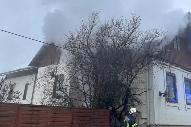 Die Ursache für den Zimmerbrand ist noch ungeklärt. | Foto: Hilmar Schilhabl/FF Wopfing