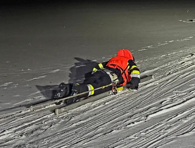 17 Feuerwehrkameradinnen und -kameraden wollten bei der Übung am Eis dabei sein. | Foto: FF Voitsberg