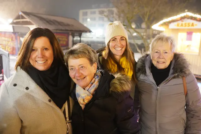 Doris Rath, Franzi Hinterleitner, Denise Hametner und Inge Bous genossen Luke Andrews und seine Band.