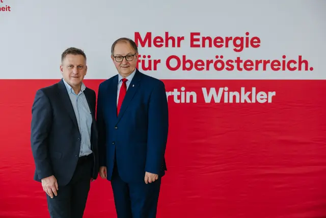 Landesrat Martin Winkler mit Spital am Pyhrns Vizebürgermeister Dieter Radhuber (beide SPÖ). | Foto: MecGreenie