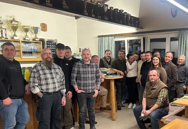 Feistritzer Laurenz, Hackl Thomas, Feistritzer Gerhard, Fenz Manuel, Feuchtinger Rene, Schießausbilder Sigi Kubanik, Oberschützenmeister Josef Kohzina, Christian Gepperth, Bettina Seidl, Lukas Graf, Harald Mock, Stefan Gepperth, Markus Misch, Jasmin Lackenbauer, Michael Eder und Vortragende Johann Angster und Helmut Kühtreiber.
 | Foto: Schützenverein-Mistelbach