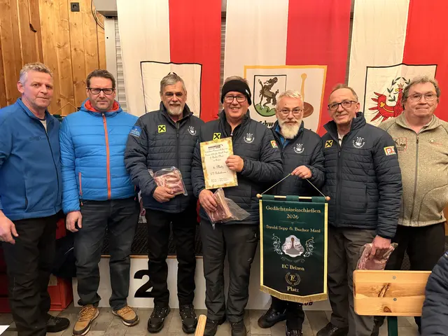 Rang 4 EV Fieberbrunn I; Stefan Trixl, Josef Foidl, Wolfgang Baumann und Markus Holzmann mit den Offiziellen.
