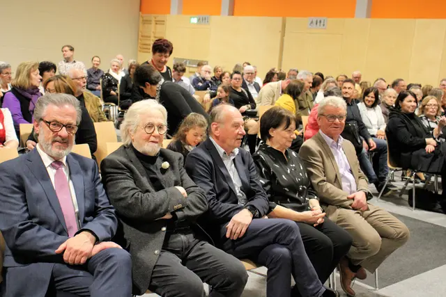 Zahlreiche Ehrengäste ließen sich das Konzert nicht entgehen. | Foto: Cescutti