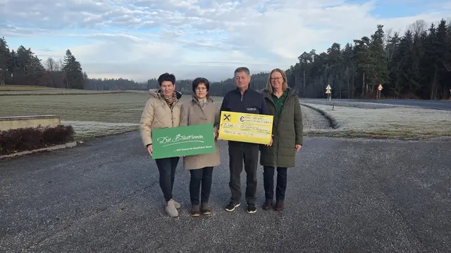 3.500 Euro wurden an eine Familie im Bezirk Zwettl nach einem Todesfall übergeben. Die Spende setzt sich aus 500 Euro GH Hanni, 1.000 Firma GeRu, 1.000 Karl Geyer und 1.000 Euro Die Bäuerinnen Gebiet Gföhl zusammen. | Foto: Benefizverein Waldviertel