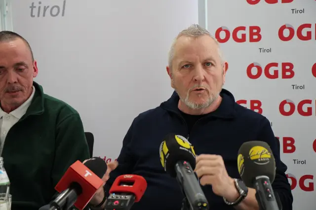IVB-Betriebsratschef Richard Mair kritisiert 14-Stunden-Dienste, unfaire Bezahlung und fordert ein Ende unzumutbarer Dienstzeitmodelle. | Foto: ÖGB Tirol
