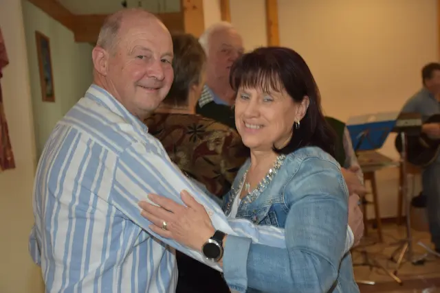 Der Seniorenbund Pabneukirchen lud zu einem unterhaltsamen Nachmittag bei Tanz, Musik und Unterhaltung.  | Foto: Zinterhof