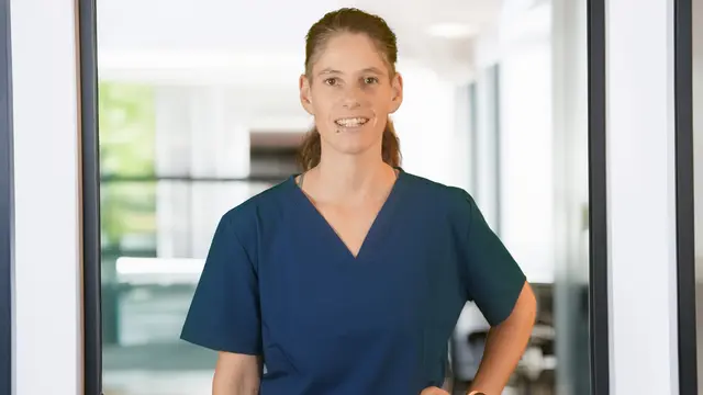 Alexandra Lafer, Expertin für Wundmanagement in Graz, bietet moderne Wundversorgung mit Kaltplasma und individueller Schulung. | Foto: Alexandra Lafer