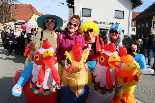 Bei herrlichem Sonnenschein und bester Laune wurde am Faschingsdienstag 2025 in Andorf gefeiert. | Foto: Markus Bäumler/zema-medien.de
