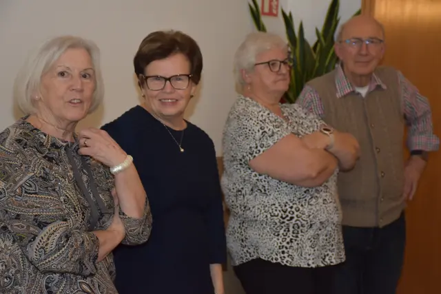 Der Seniorenbund Pabneukirchen lud zu einem unterhaltsamen Nachmittag bei Tanz, Musik und Unterhaltung.  | Foto: Zinterhof