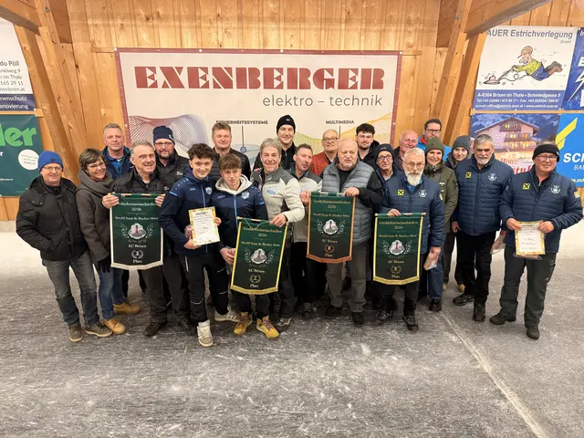 Der Saisonstart ist in einem großartigen Miteinander vollzogen und die Angehörigen der Verstorbenen bedankten sich beim Rupert Straßer für die Organisation und bei allen Beteiligten für die Mitwirkung an diesem Gedächtnispreiseisschießen!