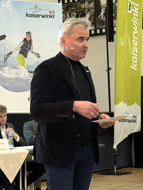 Obmann Johann Knoll begrüßte die anwesenden Mitglieder. | Foto: Johanna Bamberger