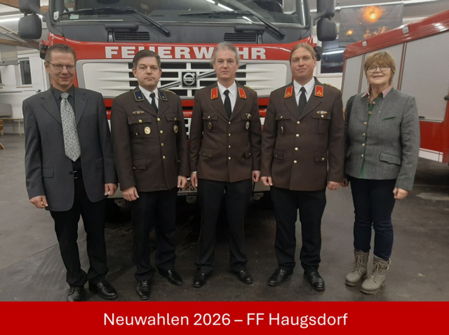 Haugsdorf: Bürgermeister Florian Nawara, Verwalter Joachim Kurz, Feuerwehrkommandant-Stv. Georg Langmann, Feuerwehrkommandant Jürgen Zöch, Vizebürgermeisterin Martina Böck | Foto: BFKDO Hollabrunn