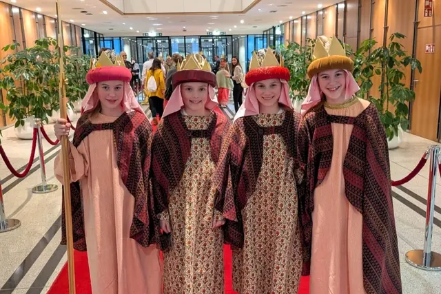 Die Sternsingerinnen aus Waizenkirchen: Valerie Humer, Hanna Mair, Theresa Schütz und Marie Humer (v.l.). | Foto: David Hinterberger