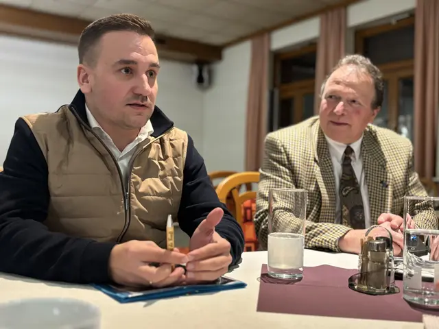 Kandidatenpräsentation der FPÖ-Bauern mit FPÖ-Bezirksparteiobmann Michael Wagner und dem Spitzenkandidaten des Bezirkes Johann Lienhart | Foto: MeinBezirk/Gerda Sammer-Schmidt