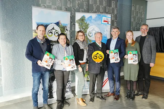 (v. l. n. r.): Bernd Gerstl, Sonja Skalnik, Anna Knaus-Maurer, Josef Ober, Franz Fartek, Anna Ranftl, Michael Fend | Foto: Nicole Schawill