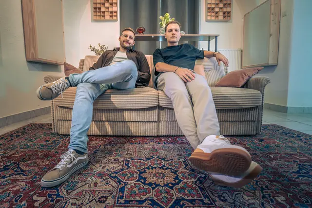 Von links: Marijan Tatschl und Stefan Koller in ihrem neuen Tonstudio | Foto: Georg Schatz