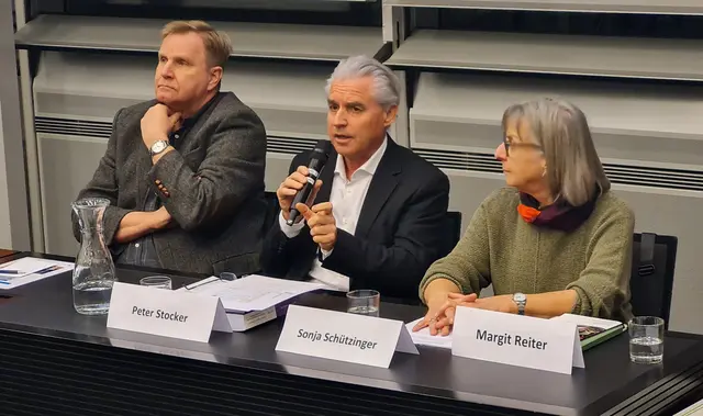 Zeitzeuge der 2. Generation und Schulreferent Peter Stocker 

Foto FMZ