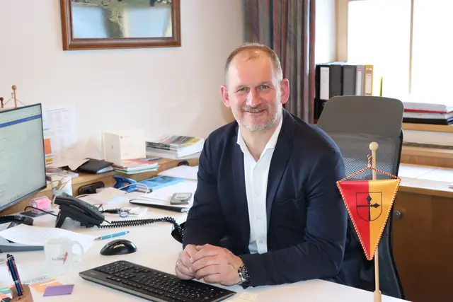 Thiersees Bürgermeister Rainer Fankhauser berichtet, welche Ziele sich die Gemeinde für 2026 gesetzt hat. | Foto: Christiane Nimpf