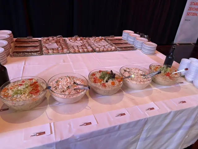 Das Buffet kam von Punti. | Foto: Zezula