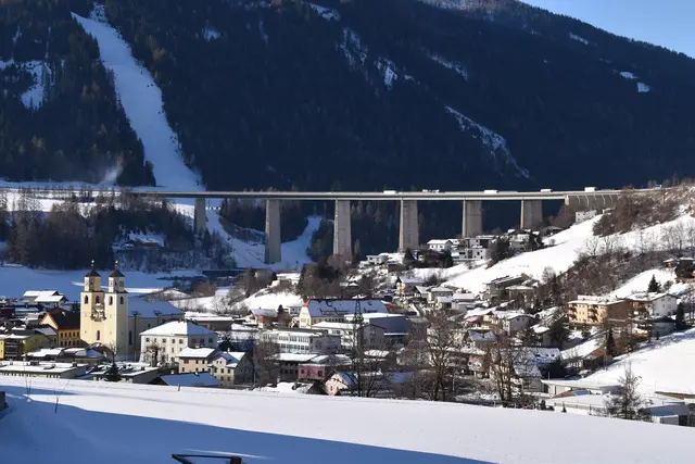 Die Revitalisierung des Kurparks, die Nachnutzung der alten Volksschule und der Ankauf des Rathauses bilden 2026 die größten Projekte. | Foto: Kainz
