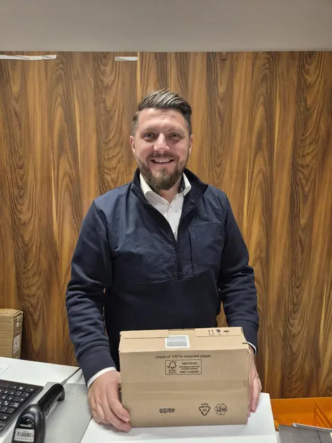 Filialleiter Eldad Zaimovic wollte eine Versorgungslücke im Ort verhindern | Foto: Eldad Zaimovic