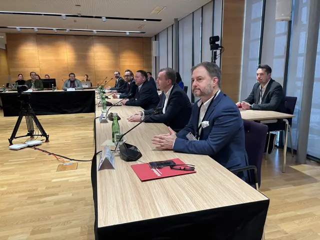 Die Mitglieder der einzelnen Fraktionen wurden vereidigt.  | Foto: Franz Tscheinig/MeinBezirk Burgenland