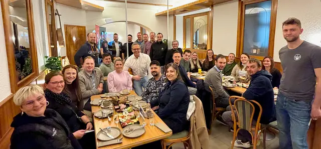 Rund 30 Jungunternehmer folgten der Einladung der Stadtgemeinde Pregarten und nutzten das erste Jungunternehmerfrühstück im Stadtcafé zum gegenseitigen Kennenlernen und Vernetzen. | Foto: Matthias Zwittag