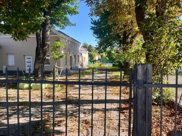 Hier werden sich bald über 200 Papageien und Sittiche einquartieren.  | Foto: z.V.g.
