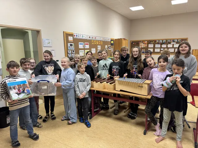 Die Kinder der Volksschule St. Peter im Sulmtal freuen sich über die neuen Instrumente. | Foto: Volksschule St. Peter im Sulmtal