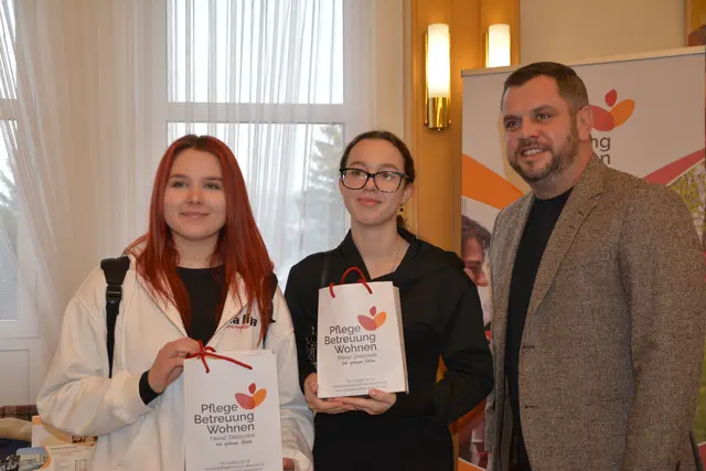 Schülerinnen und Schüler der Polytechnischen Schule sowie Schulabgänger aus dem Bezirk informierten sich beim Casting über unterschiedliche Karrierewege. | Foto: Rosenberger Victoria