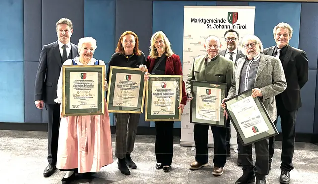 Fünf Geehrte. | Foto: Nikolaus Kogler