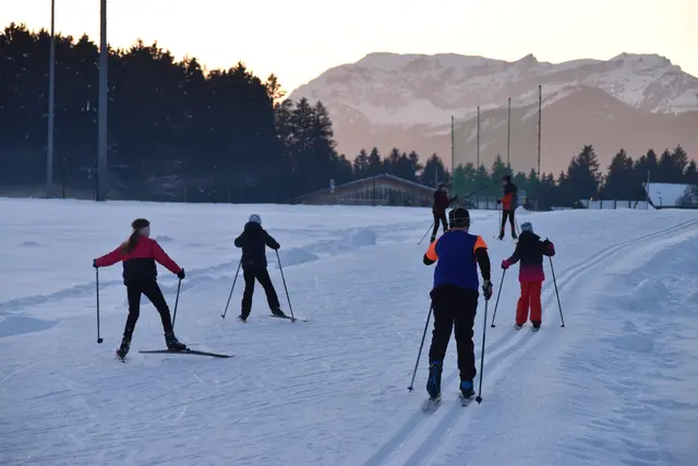Bis zu sechzig Kinder nutzen jede Woche die Trainingsmöglichkeiten an der Loipe.  | Foto: Fluckinger