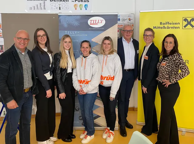 Tilly-Geschäftsführer Mario Wagner, Bianca Schinegger, Elena Greschitz, Regina Hörner, Michelle Ebner (beide Gebrüder Weiß), Direktor Hannes Scherzer, Marlene Brunner-Wogrin, Evelyn Wagner | Foto: BSC Althofen