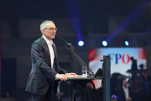 Bundesparteiobmann Herbert Kickl kündigte "Systemwechsel" und "Volkskanzlerschaft" an.  | Foto: Alois Endl