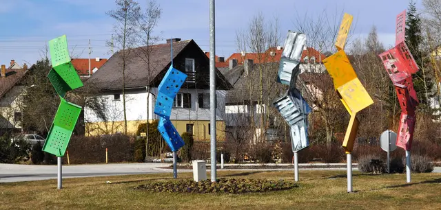 Anstelle der bunten fünfteiligen Figurengruppe aus dem Jahr 2003 ... | Foto: Archiv/Hans-Peter Kriener